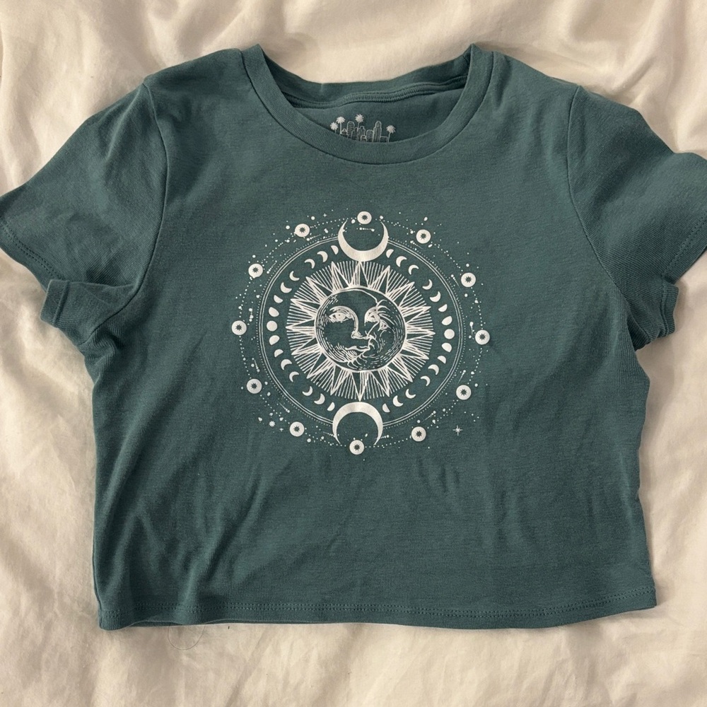 Teal Graphic Cropped T-Shirt